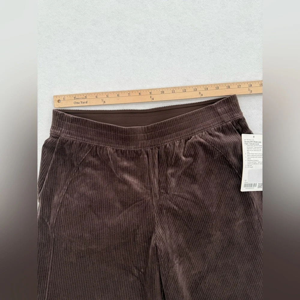 NWT Lululemon Scuba Mid-Rise Wide-Leg Pant *Velvet Cord Espresso Size 12‎